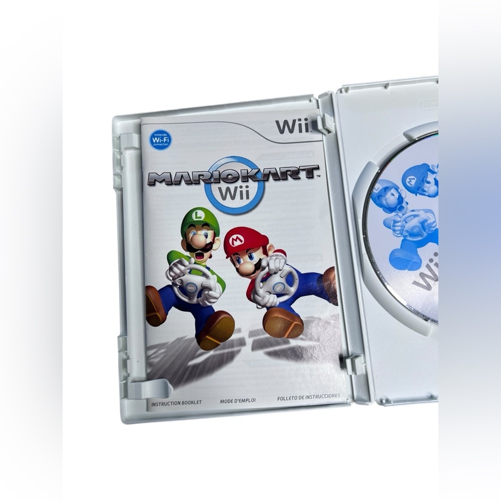 Mario Kart Nintendo Wii Video Game CIB Complete UNTESTED Car Racing Luigi - Picture 4 of 9
